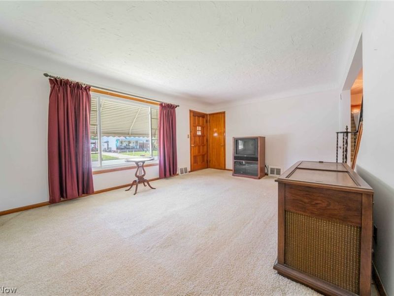 21131 Milan Drive, Euclid, OH 44119 Photo 5