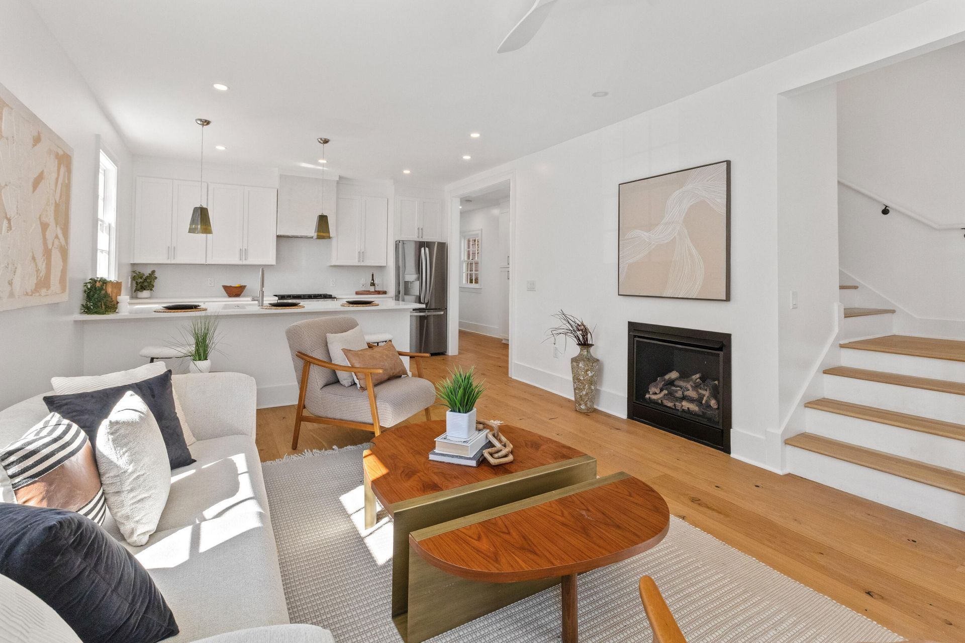 2 Henrietta Street Photo 12