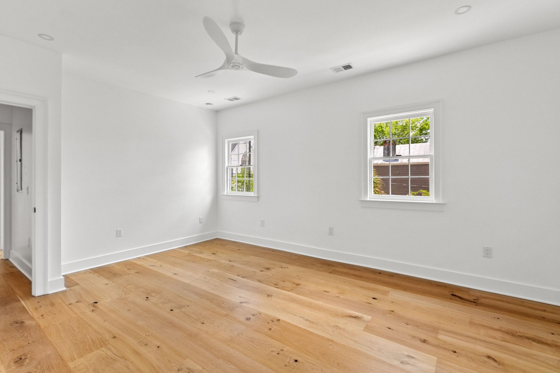 2 Henrietta Street Photo 14