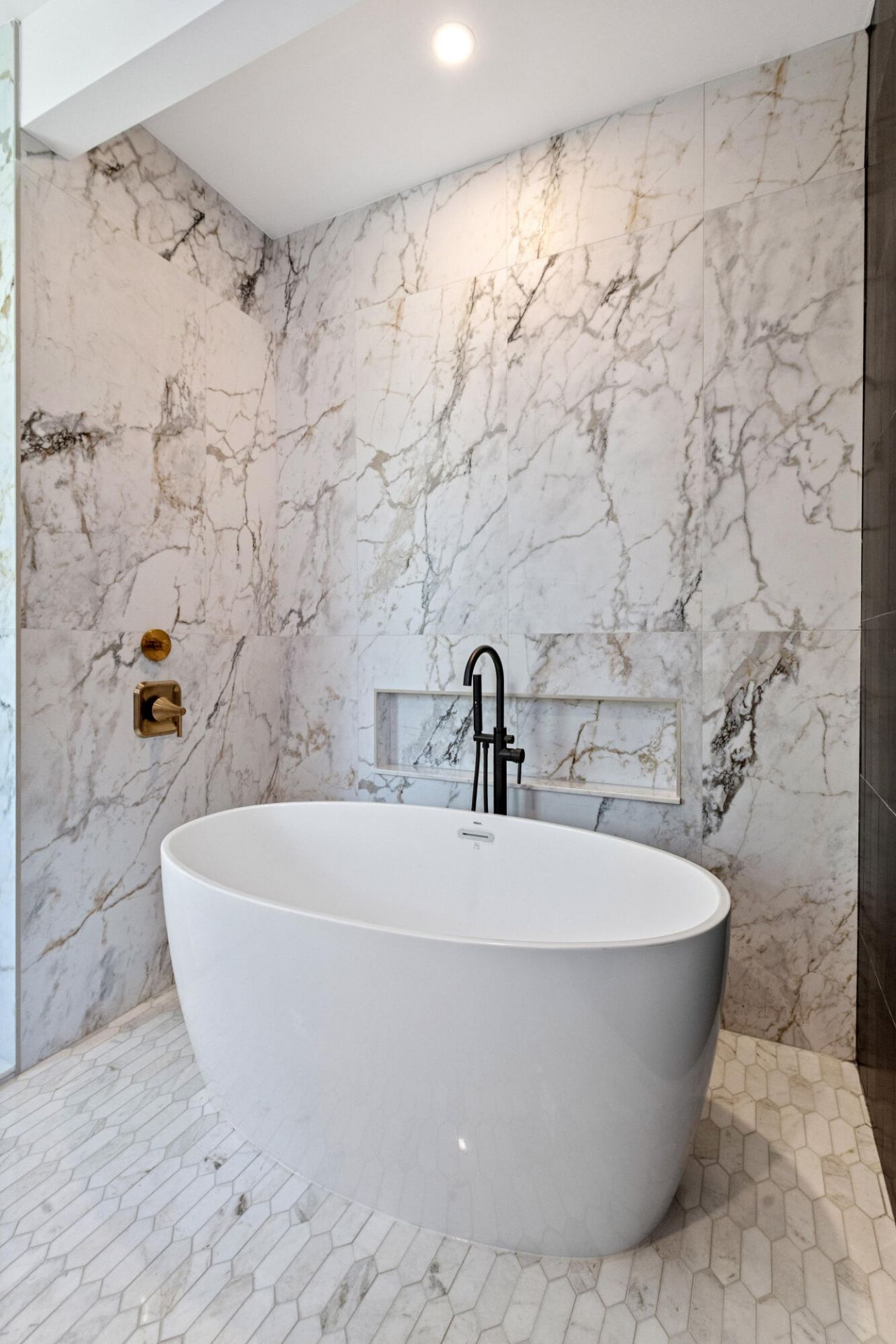 2 Henrietta Street Photo 15