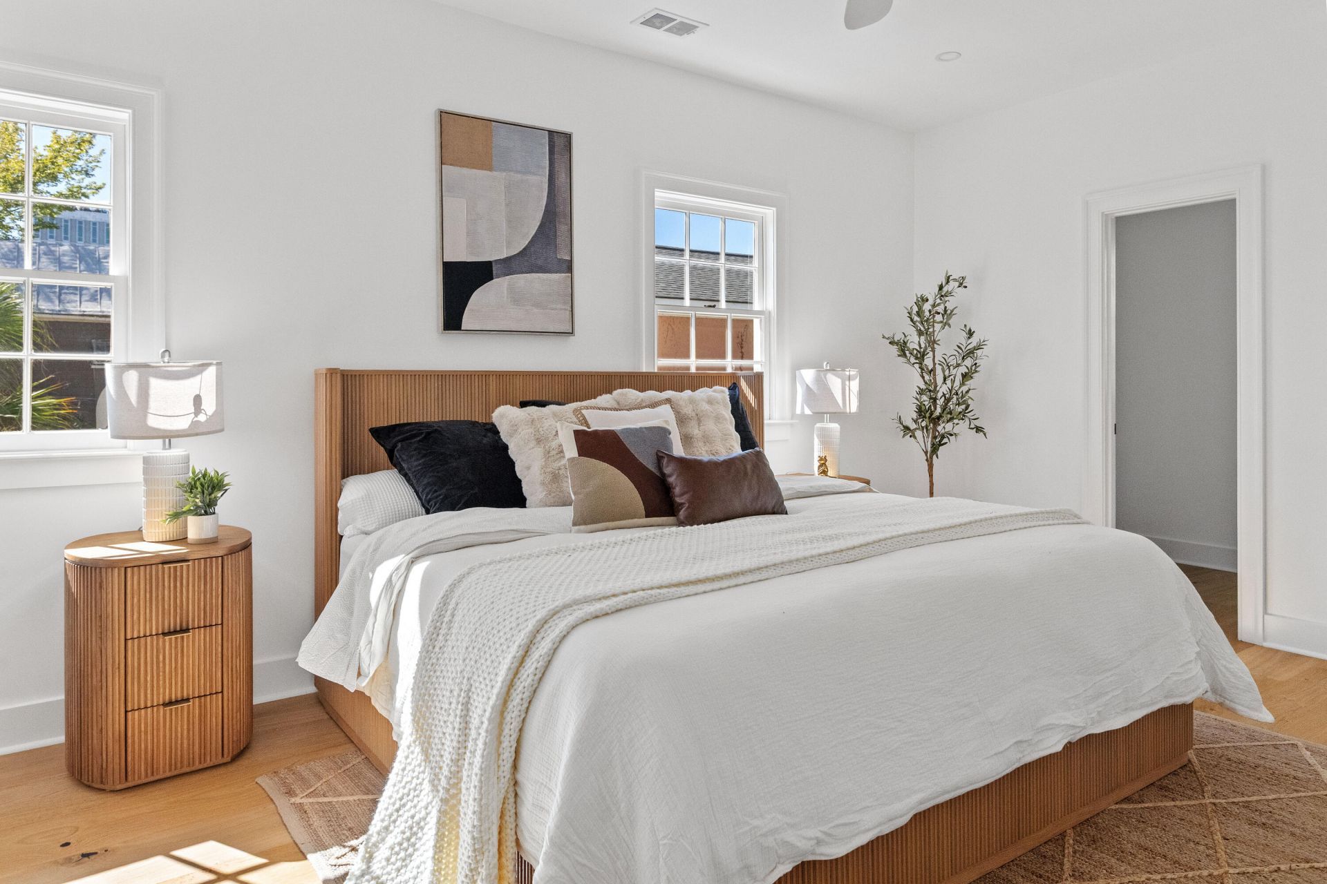 2 Henrietta Street Photo 20