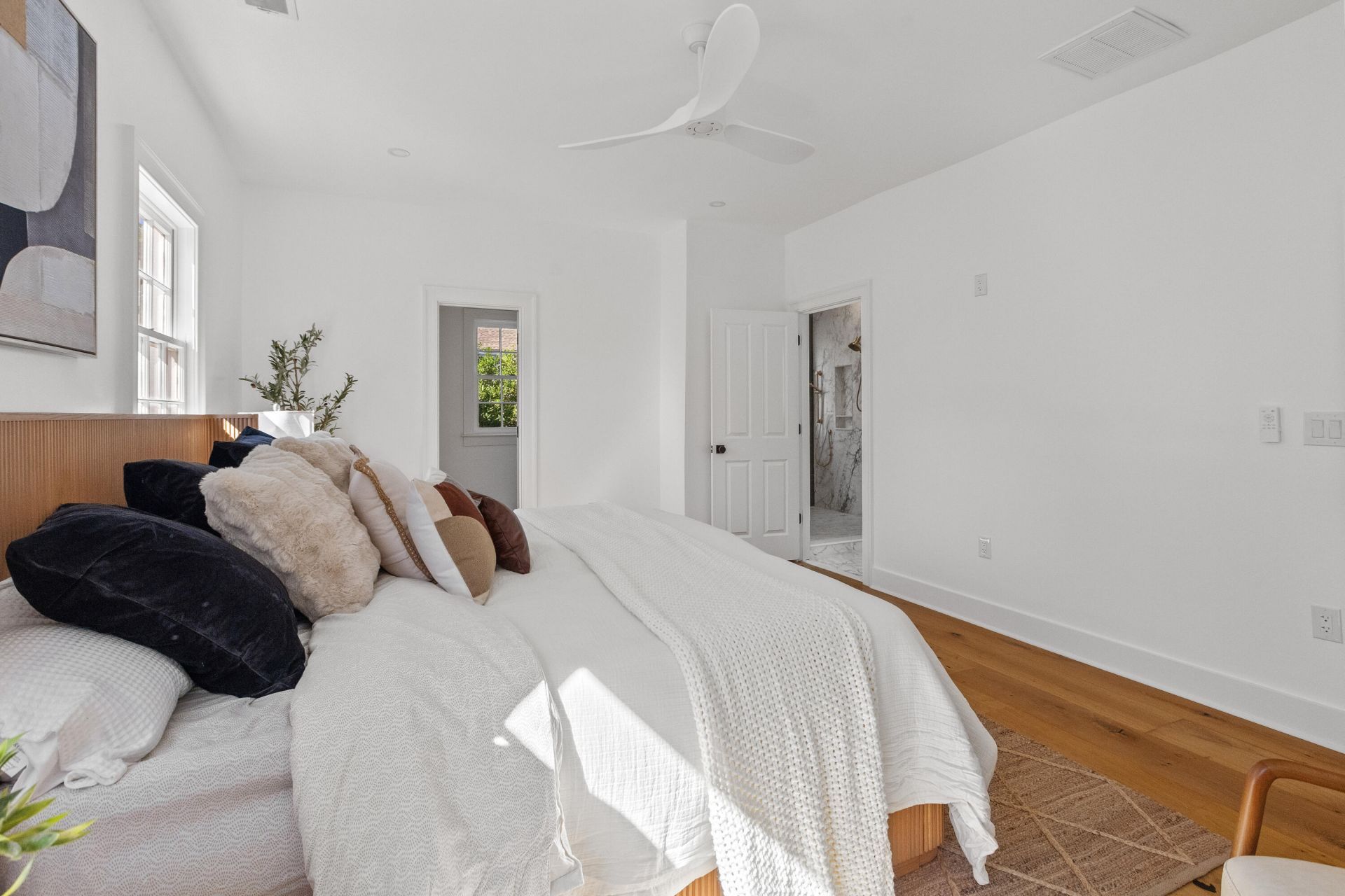 2 Henrietta Street Photo 26