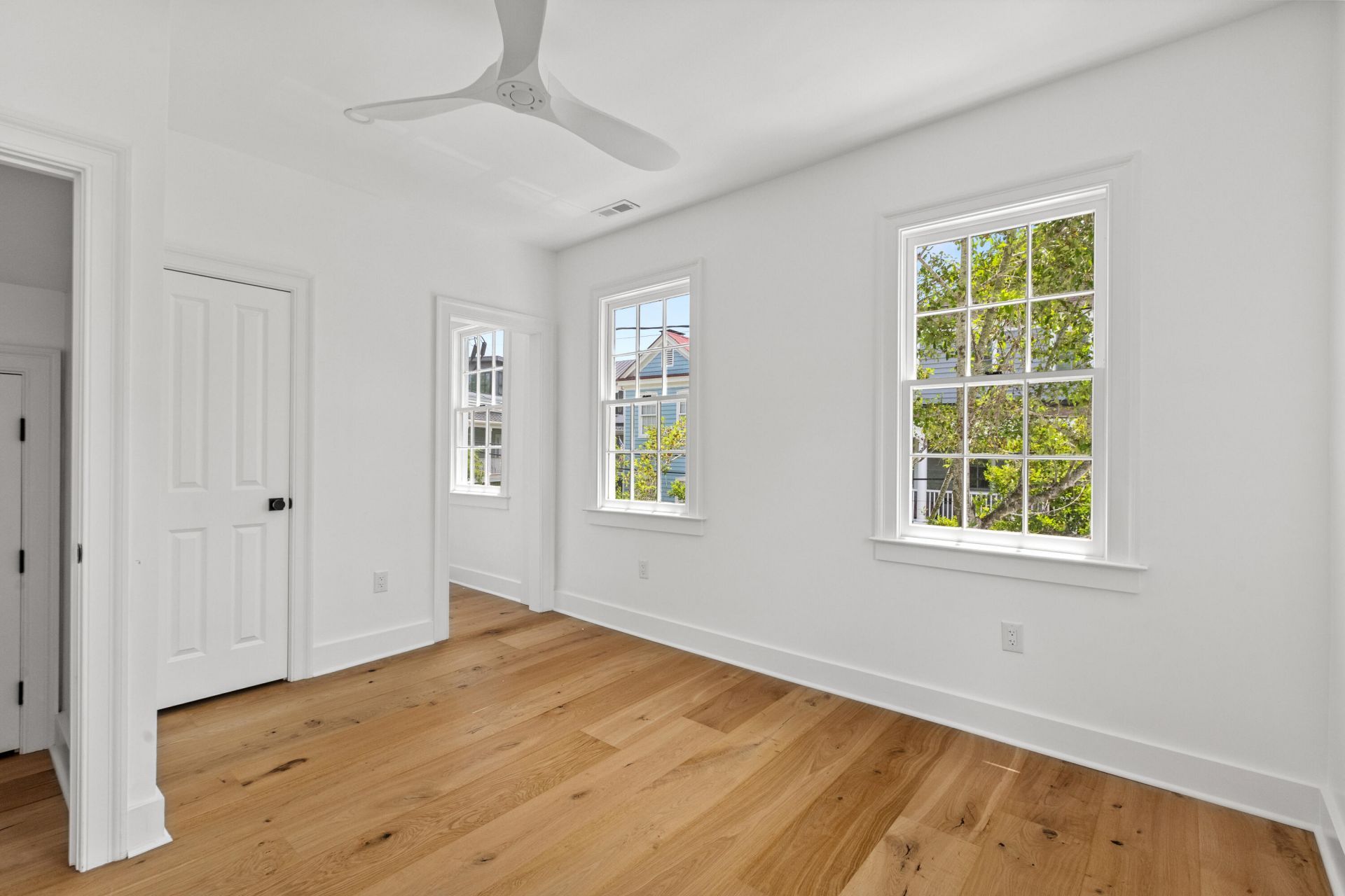 2 Henrietta Street Photo 31
