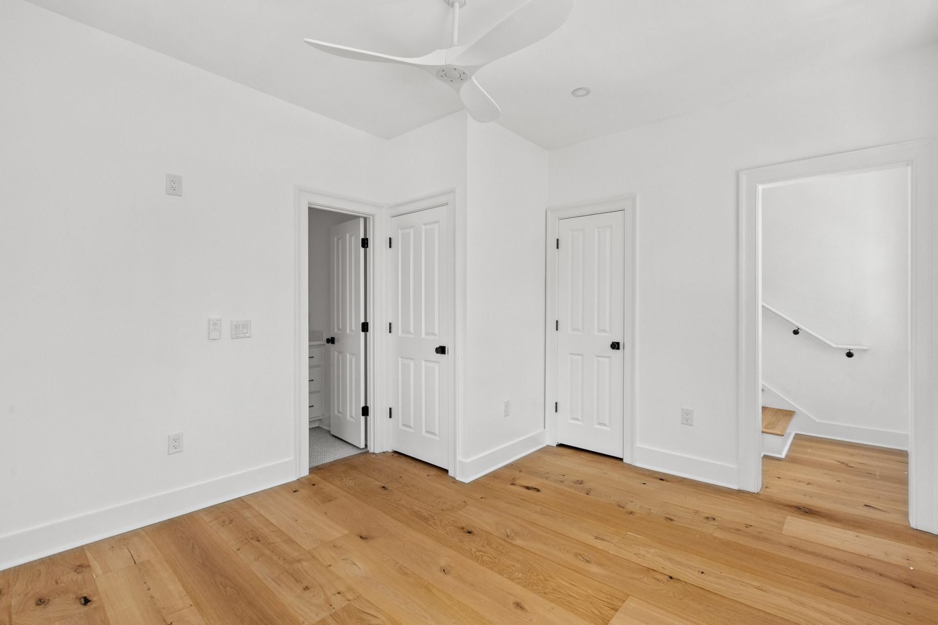 2 Henrietta Street Photo 32