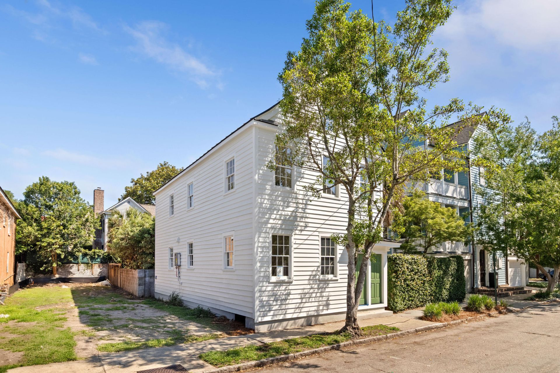 2 Henrietta Street Photo 4