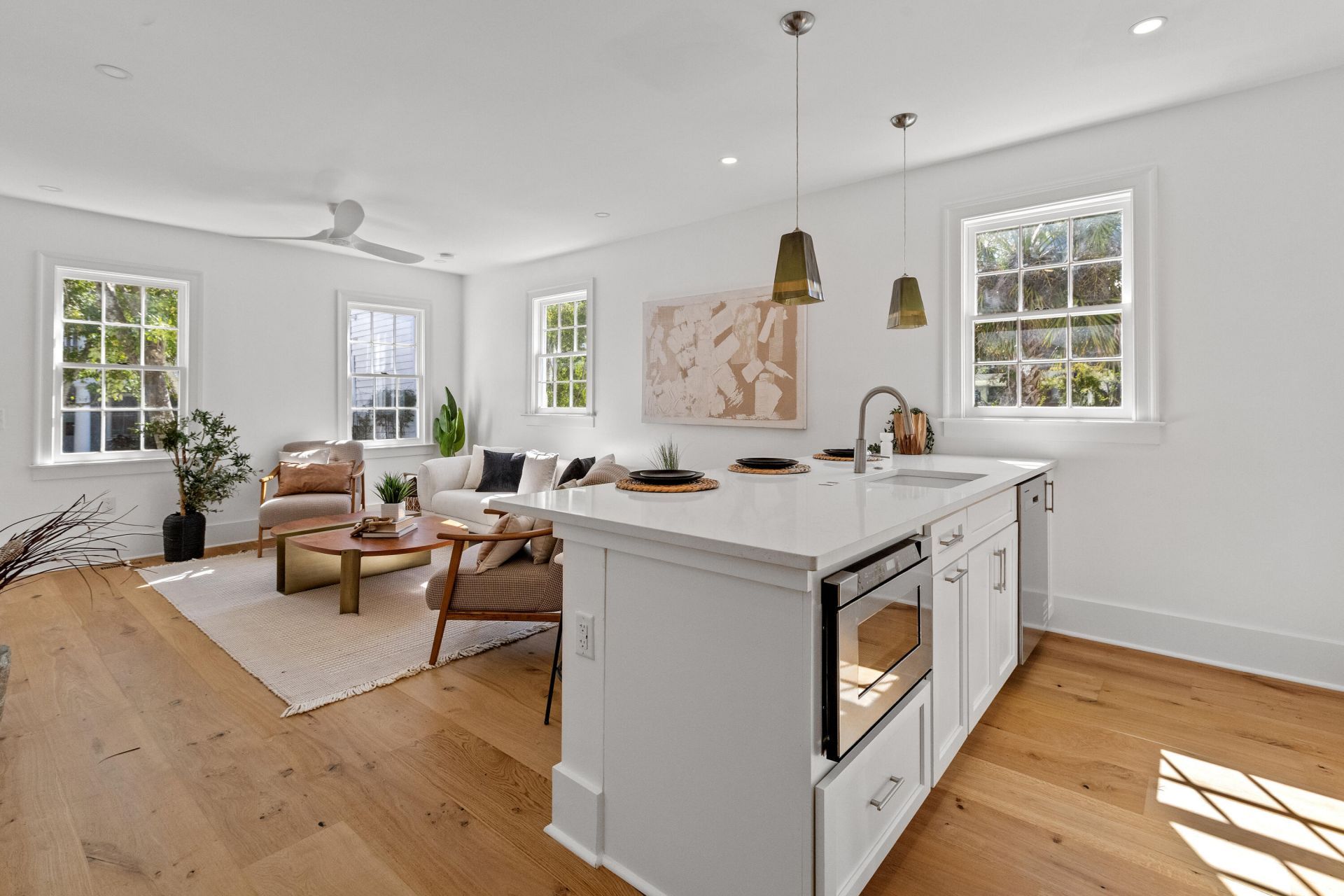 2 Henrietta Street Photo 8
