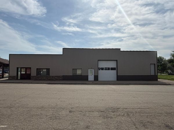 101 S Mckenzie Street , Luverne, MN 56156