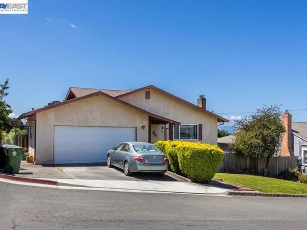 4591 Edwards Ln, Castro Valley, CA 94546