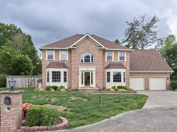 202 Pleasant View Drive, Hurricane, WV 25526