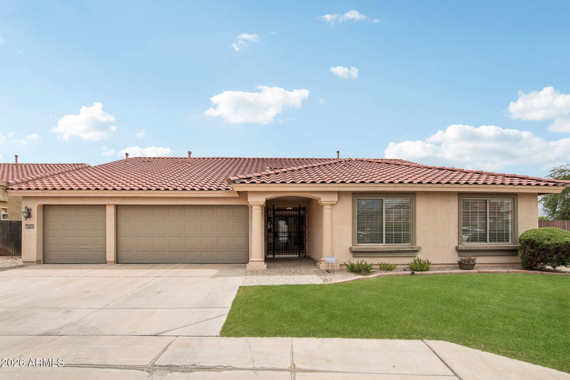 5025 W Siesta Way, Laveen, AZ 85339 Main Photo