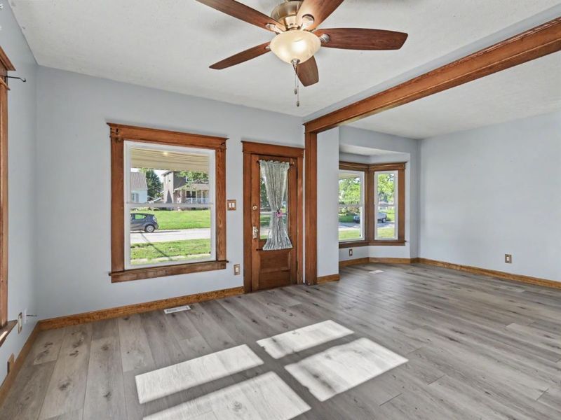 216 W Laurel Street, Willard, OH 44890 Photo 3