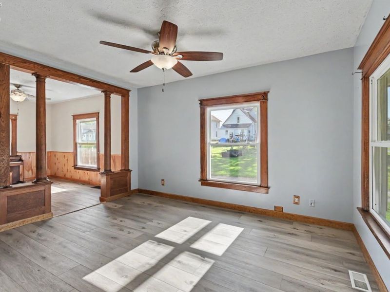 216 W Laurel Street, Willard, OH 44890 Photo 4