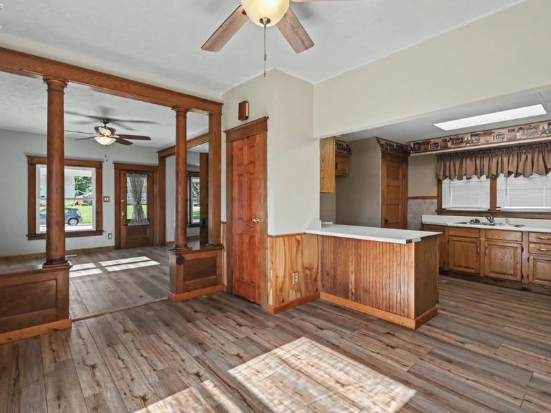 216 W Laurel Street, Willard, OH 44890 Photo 9