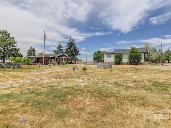 9751 Gloria Rd, Middleton, ID 83644
