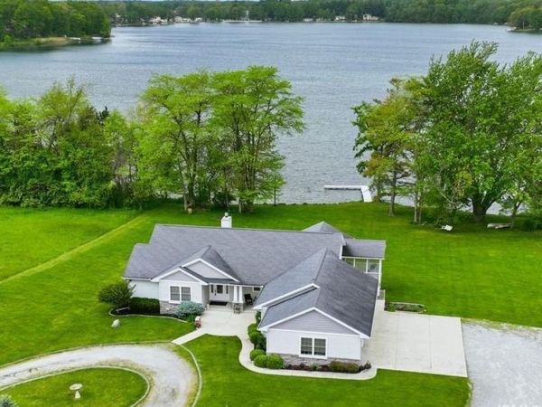 6260 N 100 W Road, Howe, IN 46746