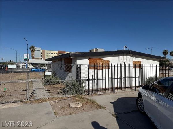 919 E Tropicana Avenue, Las Vegas, NV 89119
