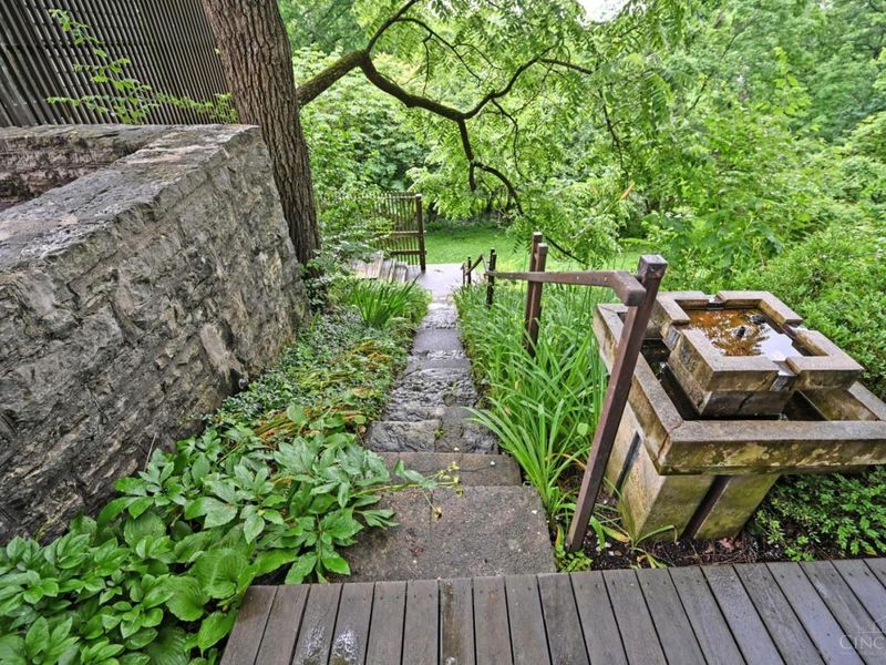 161 Lafayette Circle, Cincinnati, OH 45220 Photo 48