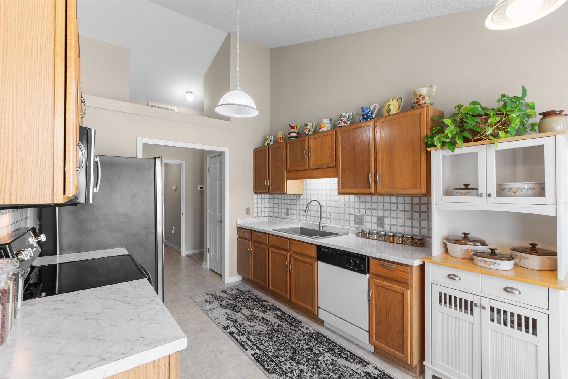 1142 Lampwick Ln. Photo 6