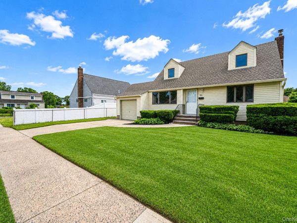 986 Cayuga Road, West Hempstead, NY 11552