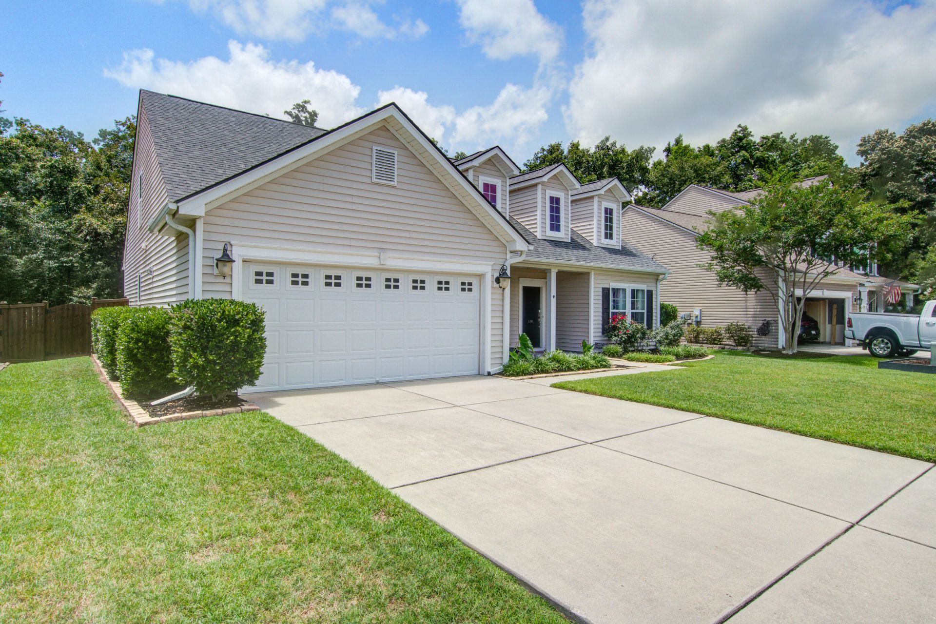514 Mountain Laurel Circle Photo 4