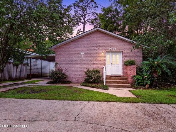 2414 Ingalls Avenue, Pascagoula, MS 39567