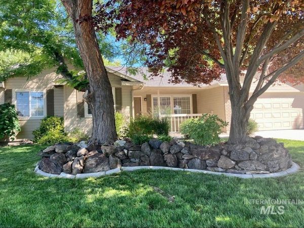 617 Spruce Creek Dr, Nampa, ID 83686