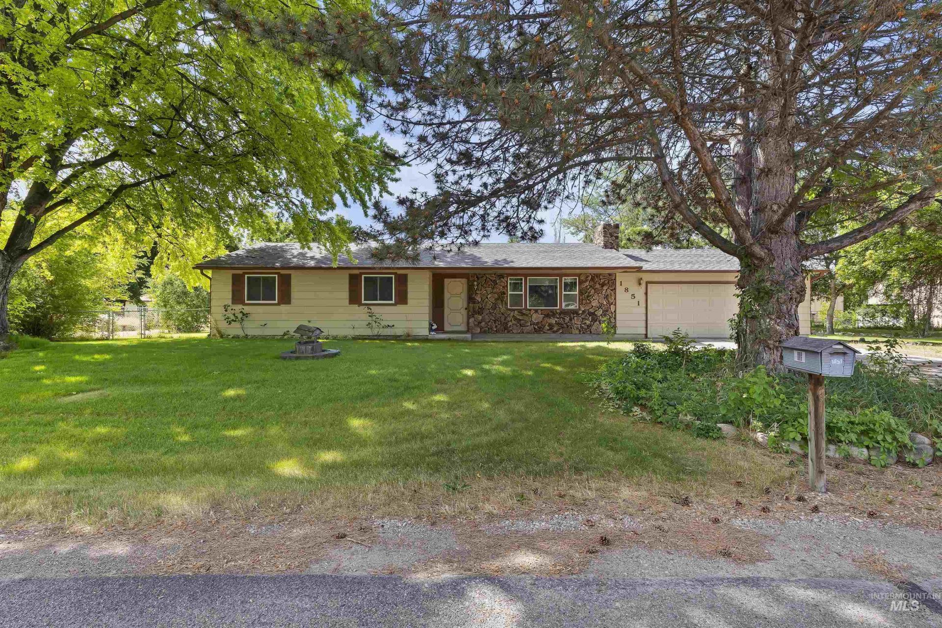 1851 E Bentley Drive, Meridian, ID 83642 Main Photo