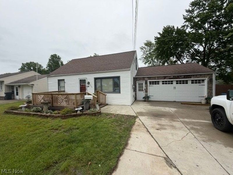 139 Dehoff Drive , Austintown, OH 44515 Photo 1
