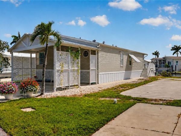7 Galleon WAY , FORT MYERS BEACH, FL 33931