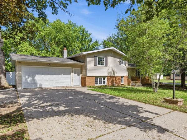 1065 Jorgenson Street SE, Hutchinson, MN 55350