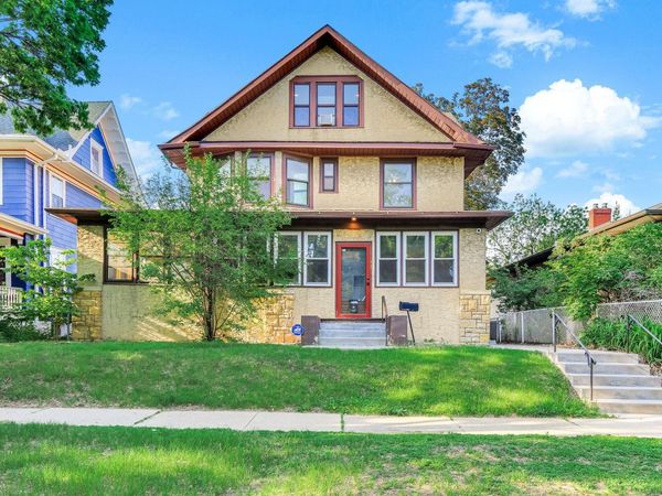 852 Ashland Avenue, Saint Paul, MN 55104