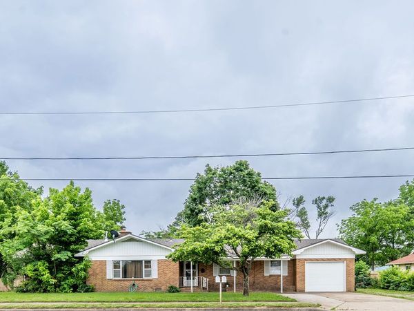 410 W Olive Street , Rogers, AR 72756
