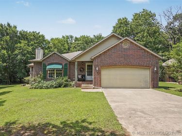 27519 E 159th Street S, Coweta, OK 74429