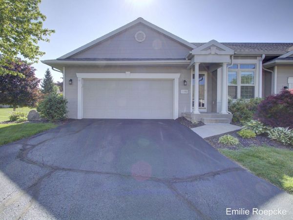 1183 Kensington Street NW, Grand Rapids, MI 49534