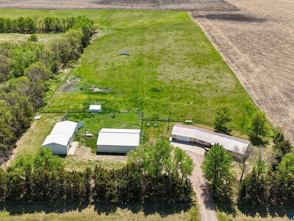 46527 269 St, Sioux Falls, SD 57106