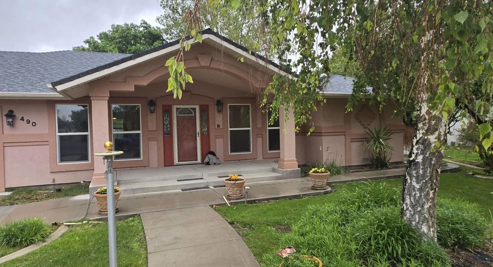 490 Sara Court, Fernley, NV 89408 Photo