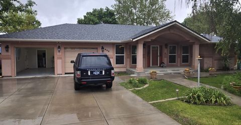 490 Sara Court, Fernley, NV 89408 Photo