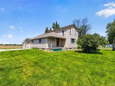 5660 Tittabawassee Road, Kochville Twp, MI 48604
