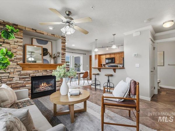 9151 W Brogan Dr, Boise, ID 83709