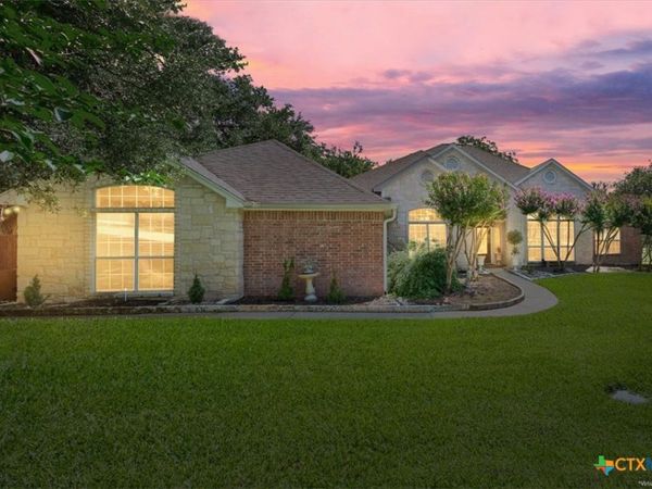 200 Carriage House Road, Salado, TX 76571