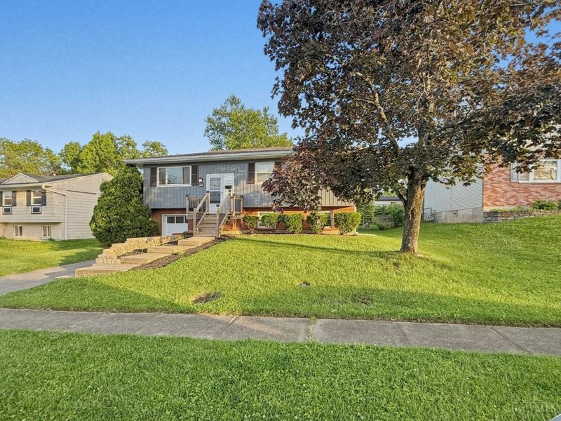779 Hanson Drive, Forest Park, OH 45240 Photo 3