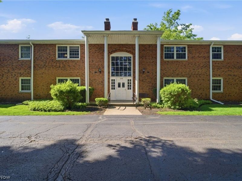 2720 Pease Drive , Unit 218N, Rocky River, OH 44116 Photo 7