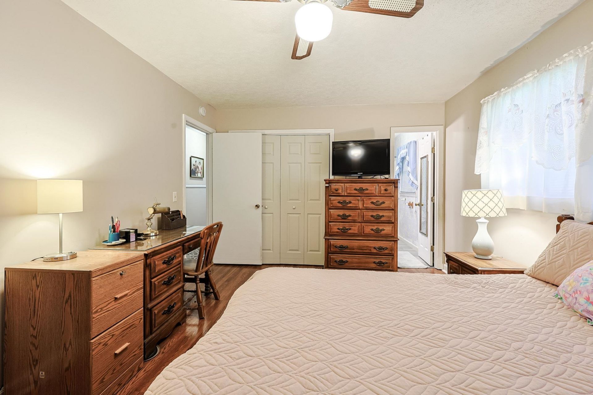 301 Waterside Dr.  Photo 10