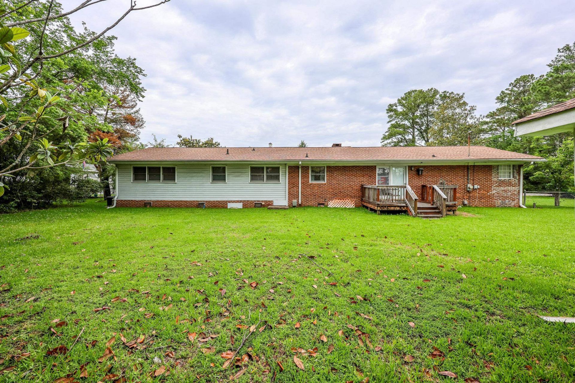 301 Waterside Dr.  Photo 33