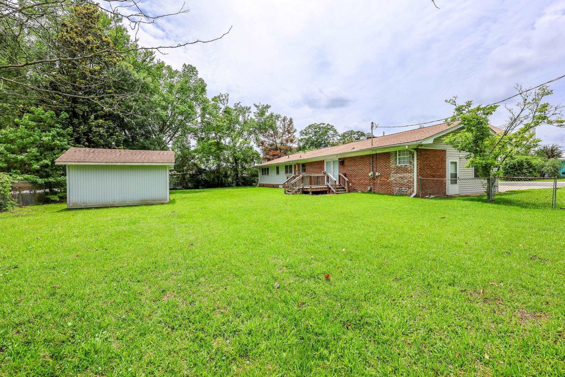 301 Waterside Dr.  Photo 37
