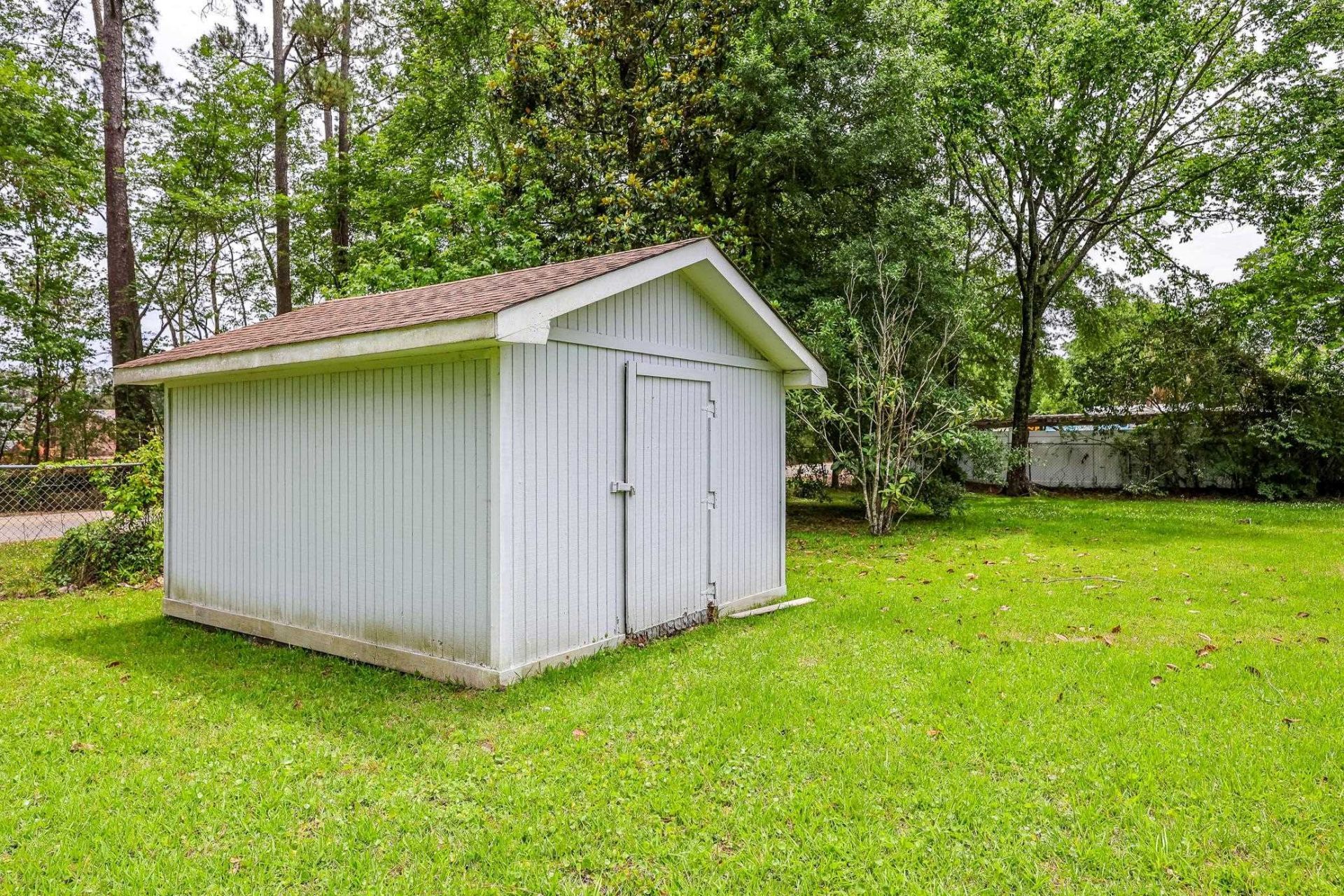 301 Waterside Dr.  Photo 38