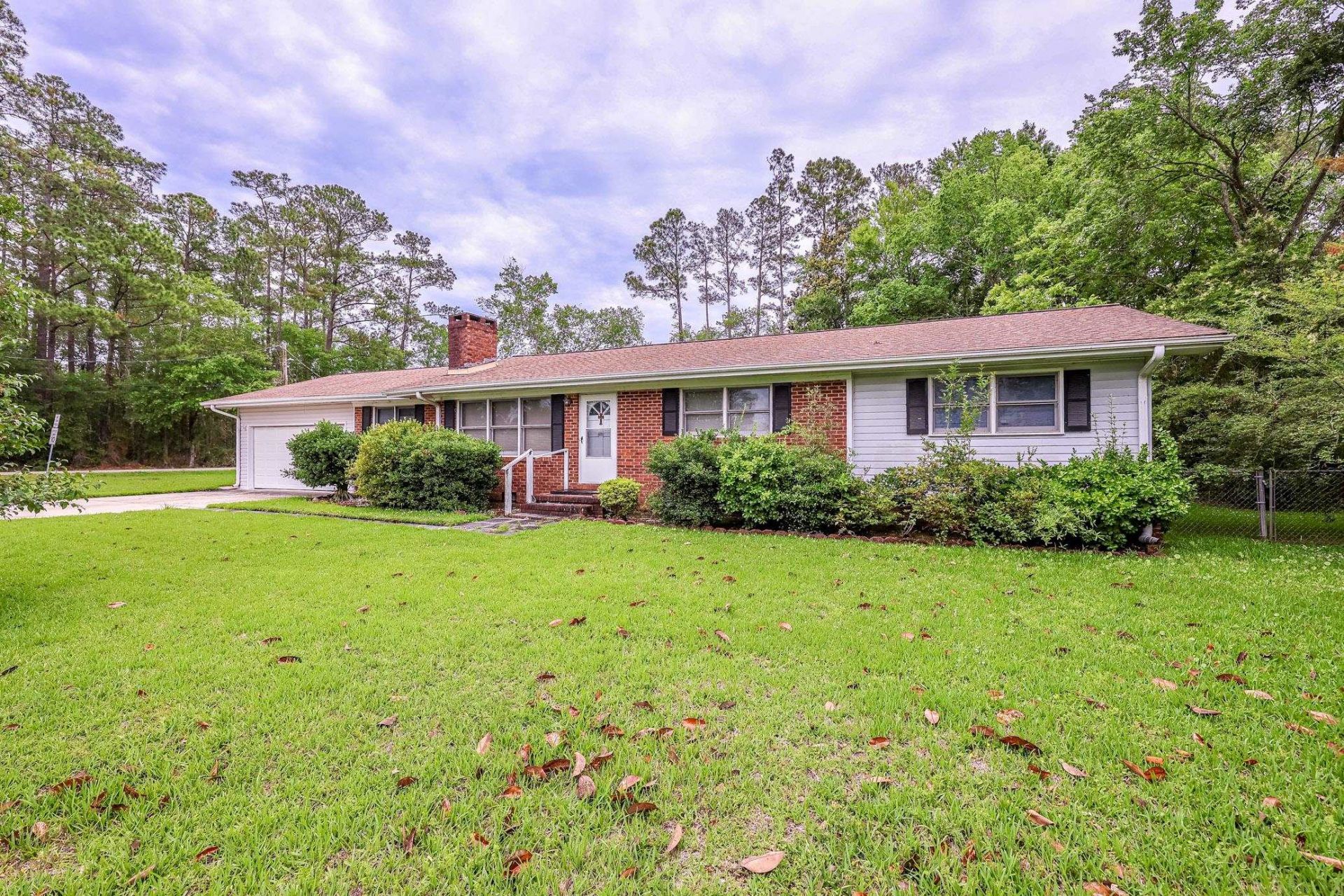 301 Waterside Dr.  Photo 39