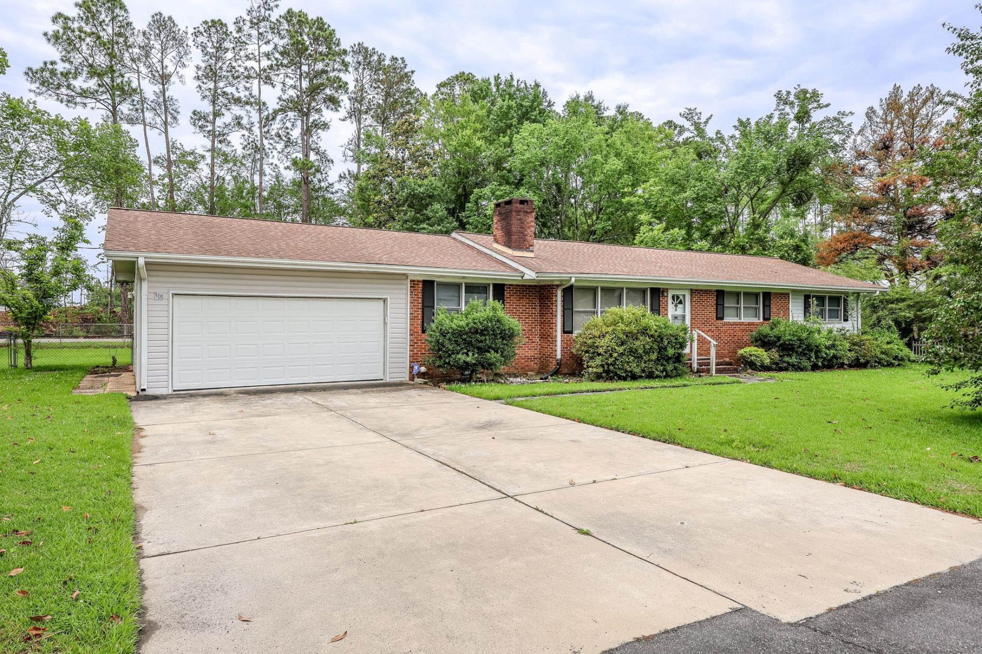 301 Waterside Dr.  Photo 41