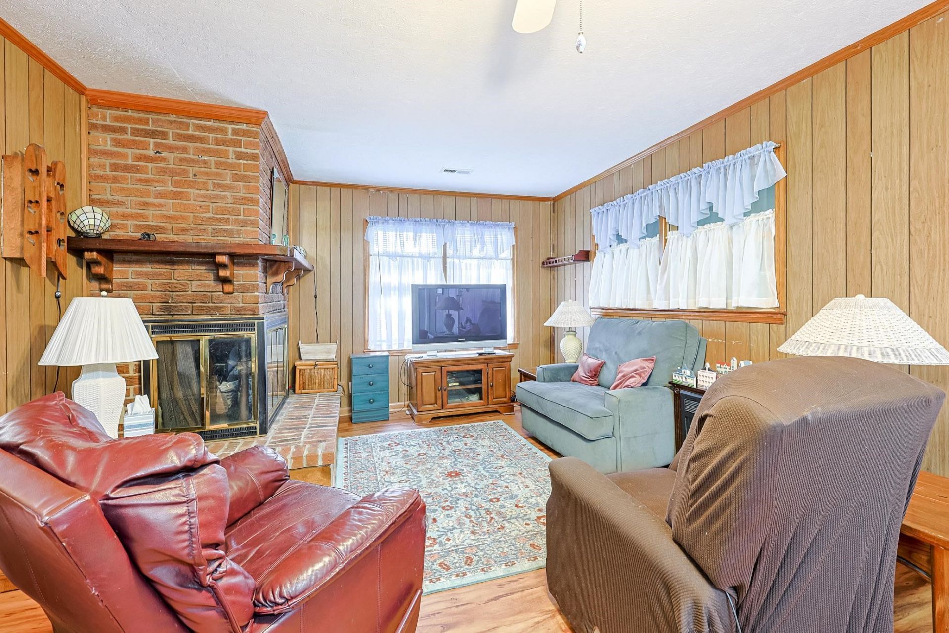 301 Waterside Dr.  Photo 6