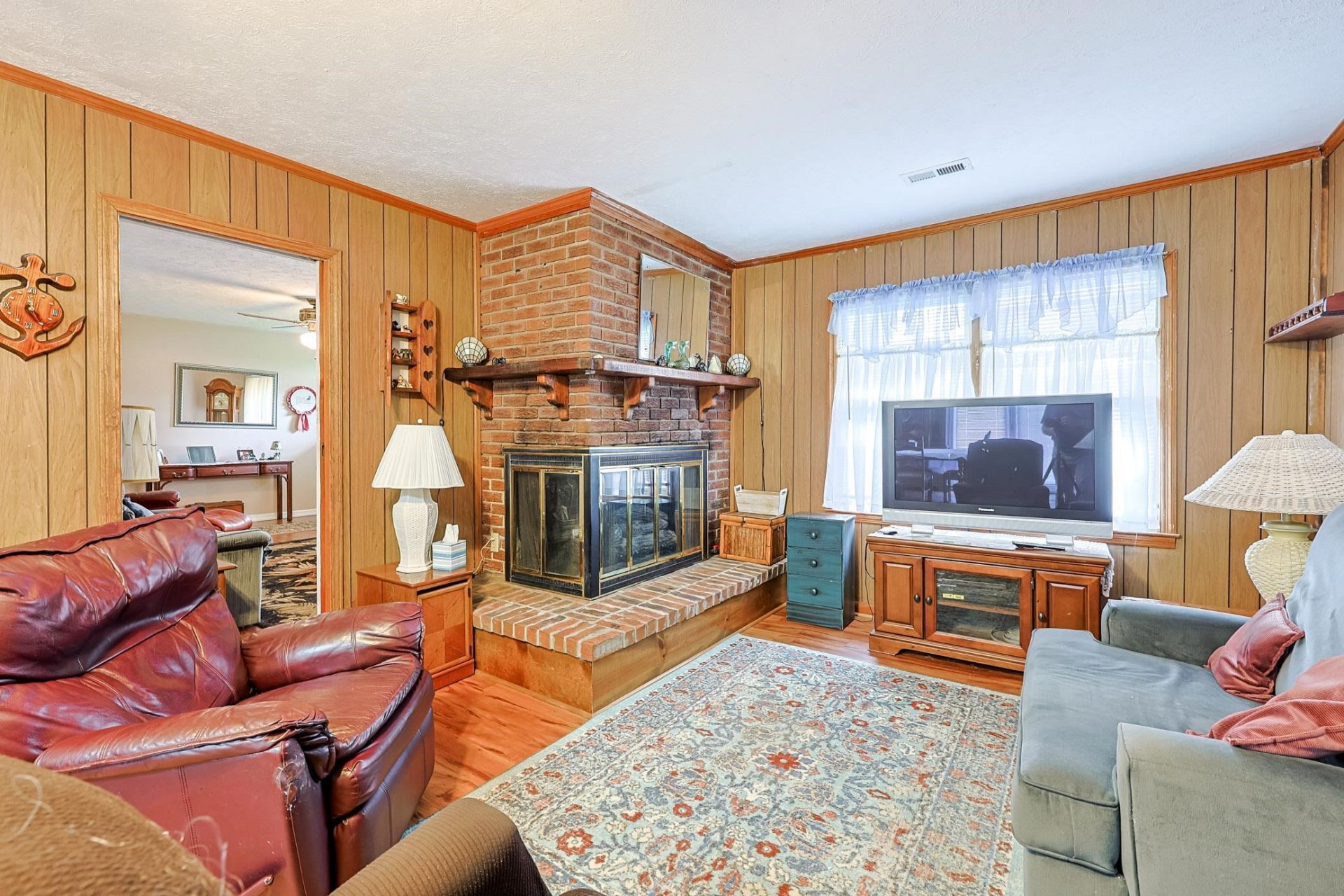 301 Waterside Dr.  Photo 7